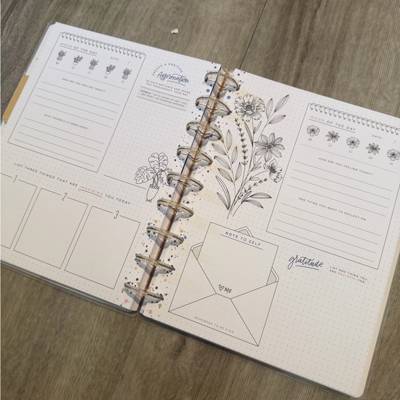 Happy Planner Pink and Gold Floral Planner - Picture 9 of 16